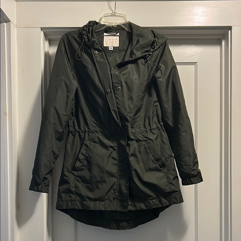 A New Day Women's Green Hooded Water Resistant Jacket - Size Small, NWOT
